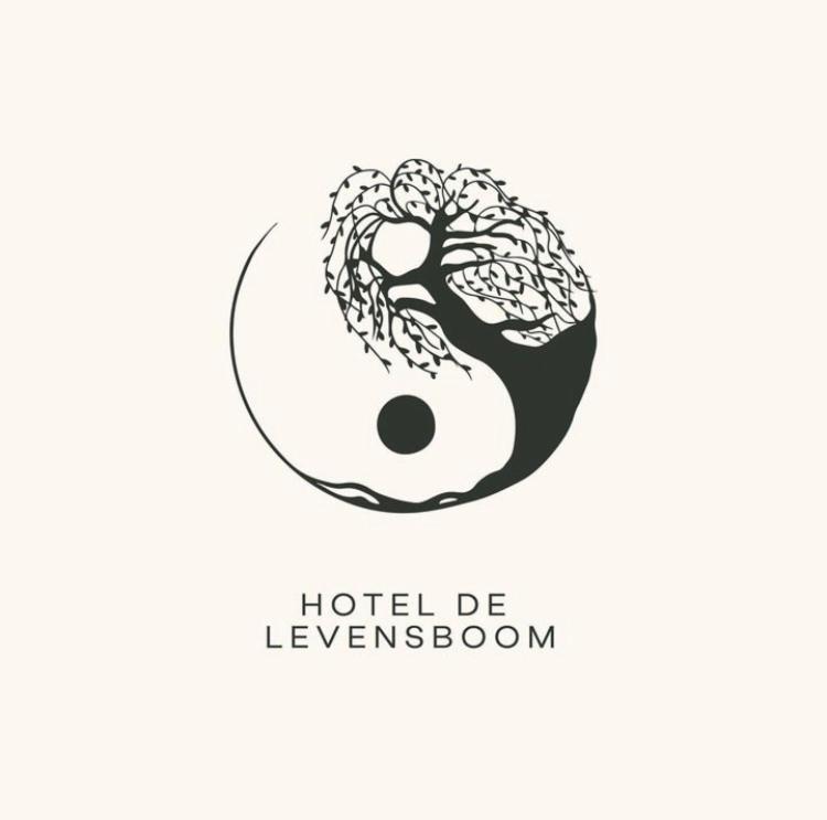 De Levensboom - Het Oud Gemeentehuis ดาเมอ ภายนอก รูปภาพ
